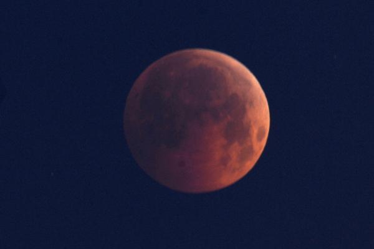 Visiškas Mėnulio užtemimas turėjo matytis ir Lietuvoje (papildyta)