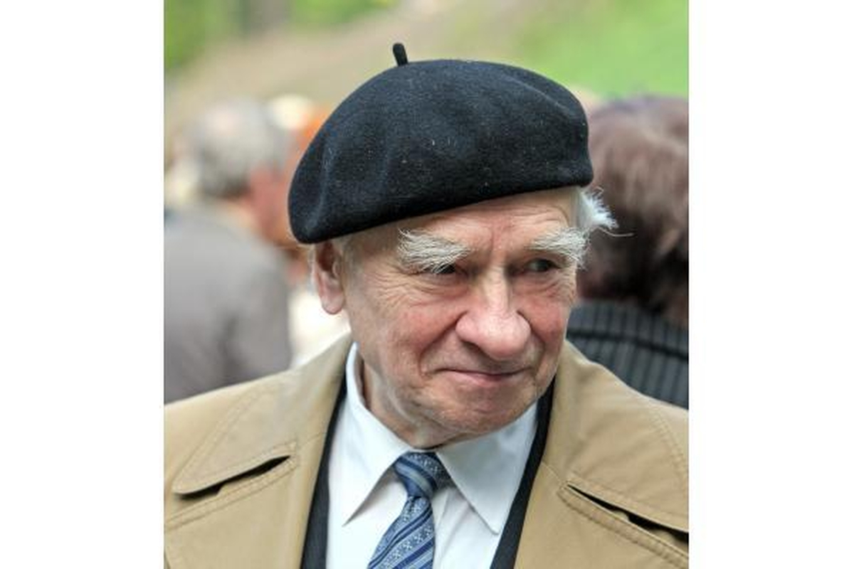 Veteranų eitynes Vilniuje lydėjo priešiški šūkiai (papildyta 15.50 val.)