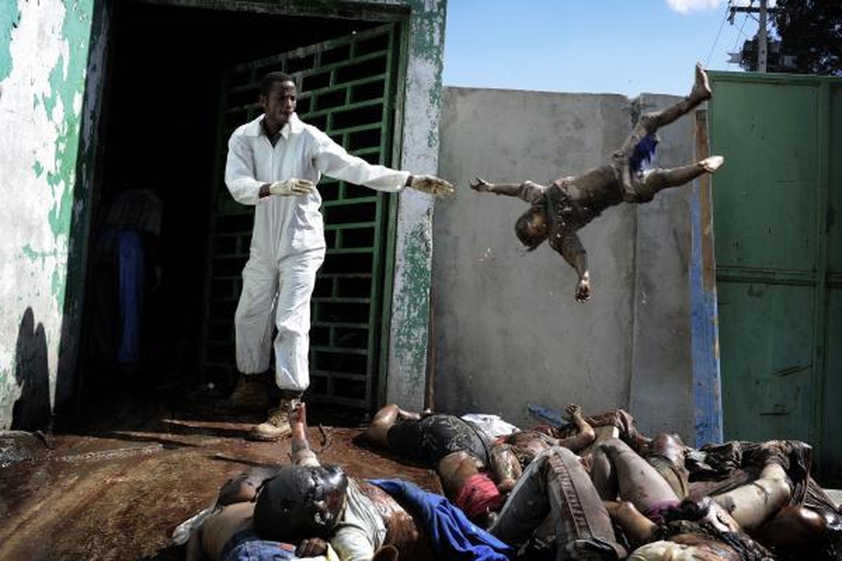 "World Press Photo" konkursą laimėjo nuo vyro smurto nukentėjusią afganę vaizduojanti nuotrauka