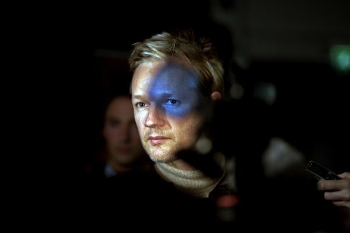 "World Press Photo" konkursą laimėjo nuo vyro smurto nukentėjusią afganę vaizduojanti nuotrauka