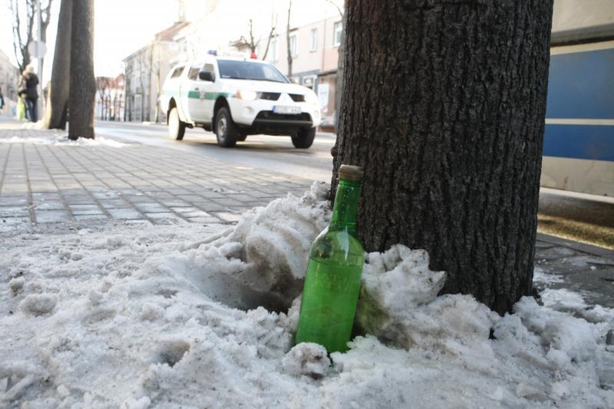 Autobusas prispaudė po juo parkritusį klaipėdietį
