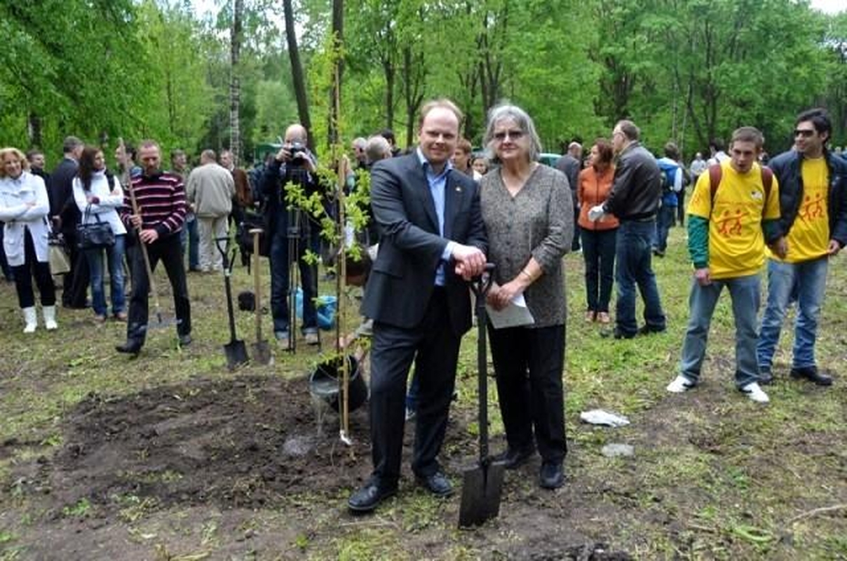 Botanikos sode kauniečiai vėl sodins ąžuolus