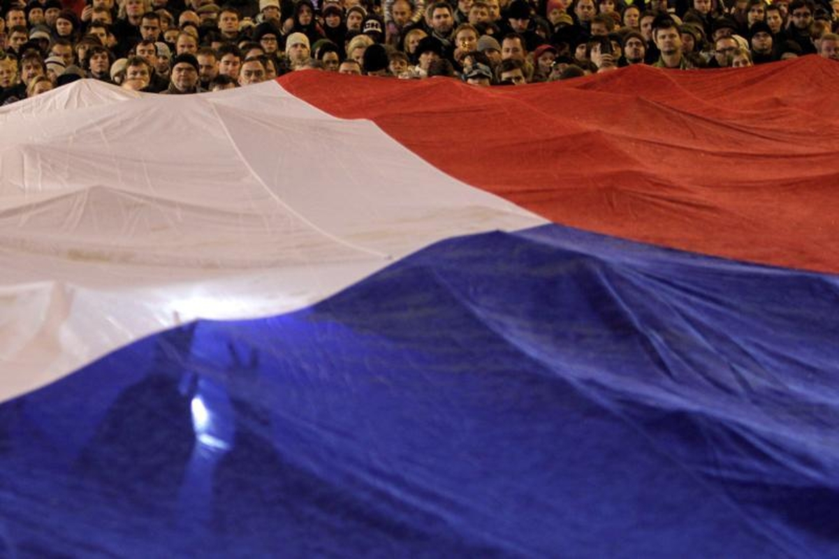 Čekijoje žmonės eina į gatves pareikšti pagarbos V.Havelui