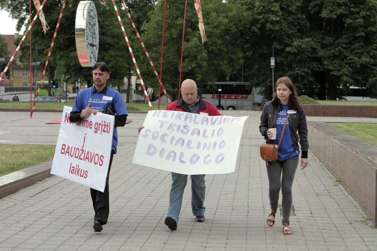 Klaipėdiečiai protestavo prieš Darbo kodekso pataisas