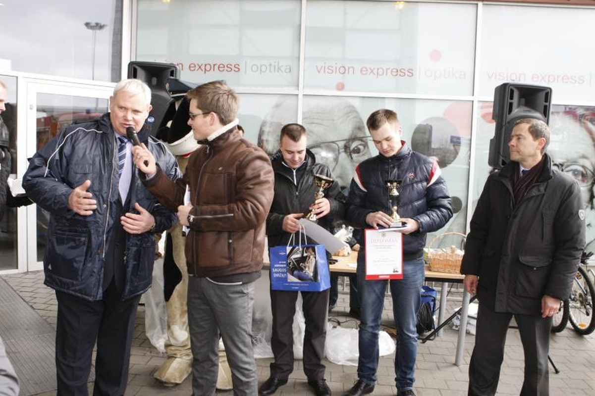 Joninės Čečėnijos aikštėje: visi pamiršo purvą