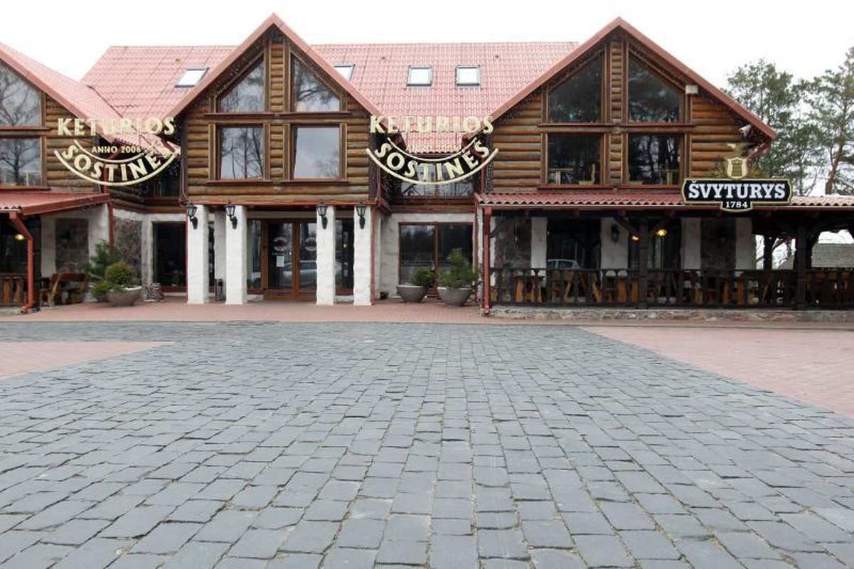 Vievio kavinės trinkelės labai panašios į buvusias Gedimino pr.