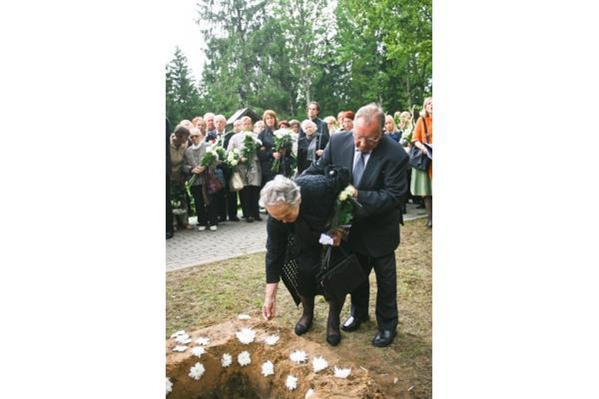 Sostinės Antakalnio kapinėse palaidotas kompozitorius G.Abarius