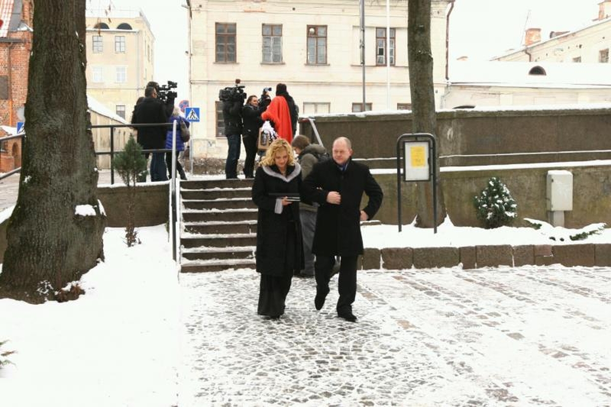 Ištekėjusiai Dž. Butkutei palinkėjo susilaukti 12 vaikų