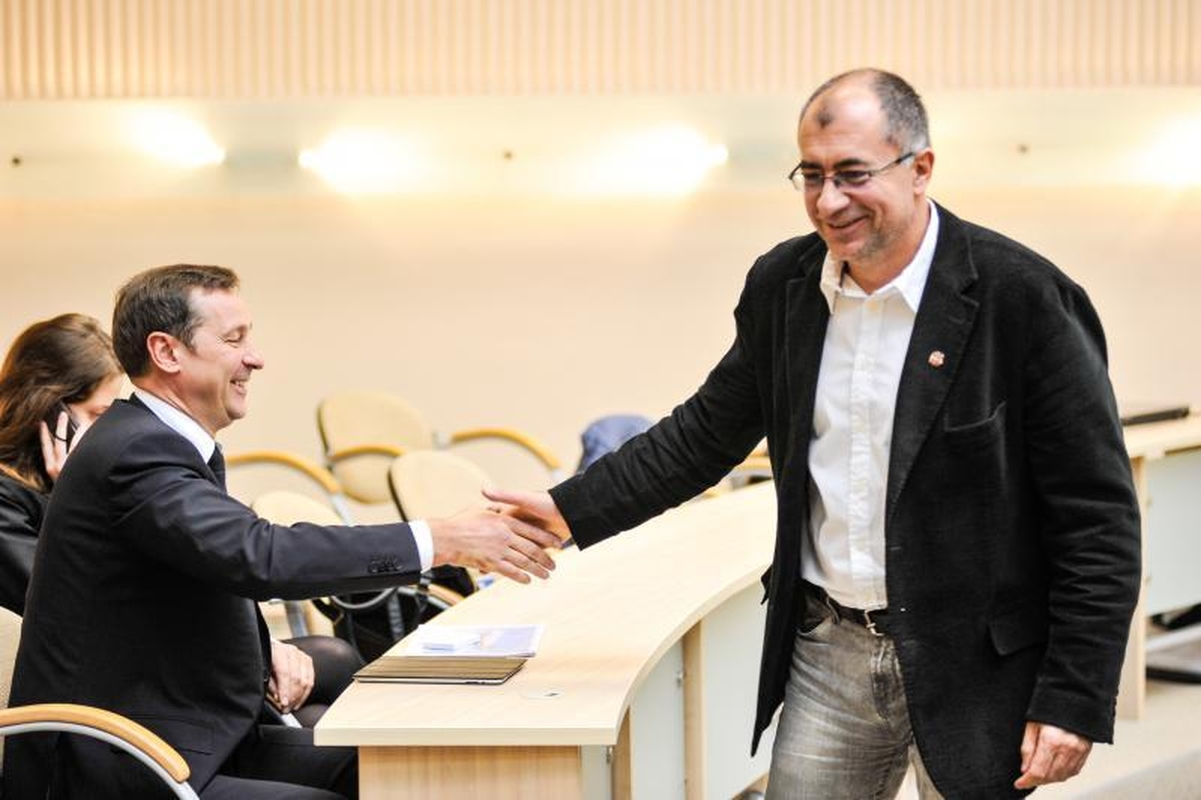 Dėl oro bendrovės „Air Lituanica” A. Zuokas Kaune klaupsis ant kelių