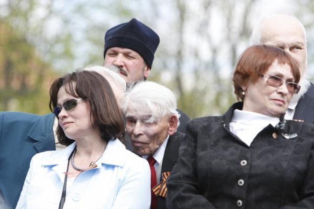 Pergalės diena Klaipėdoje: gėlės ir padėkos veteranams