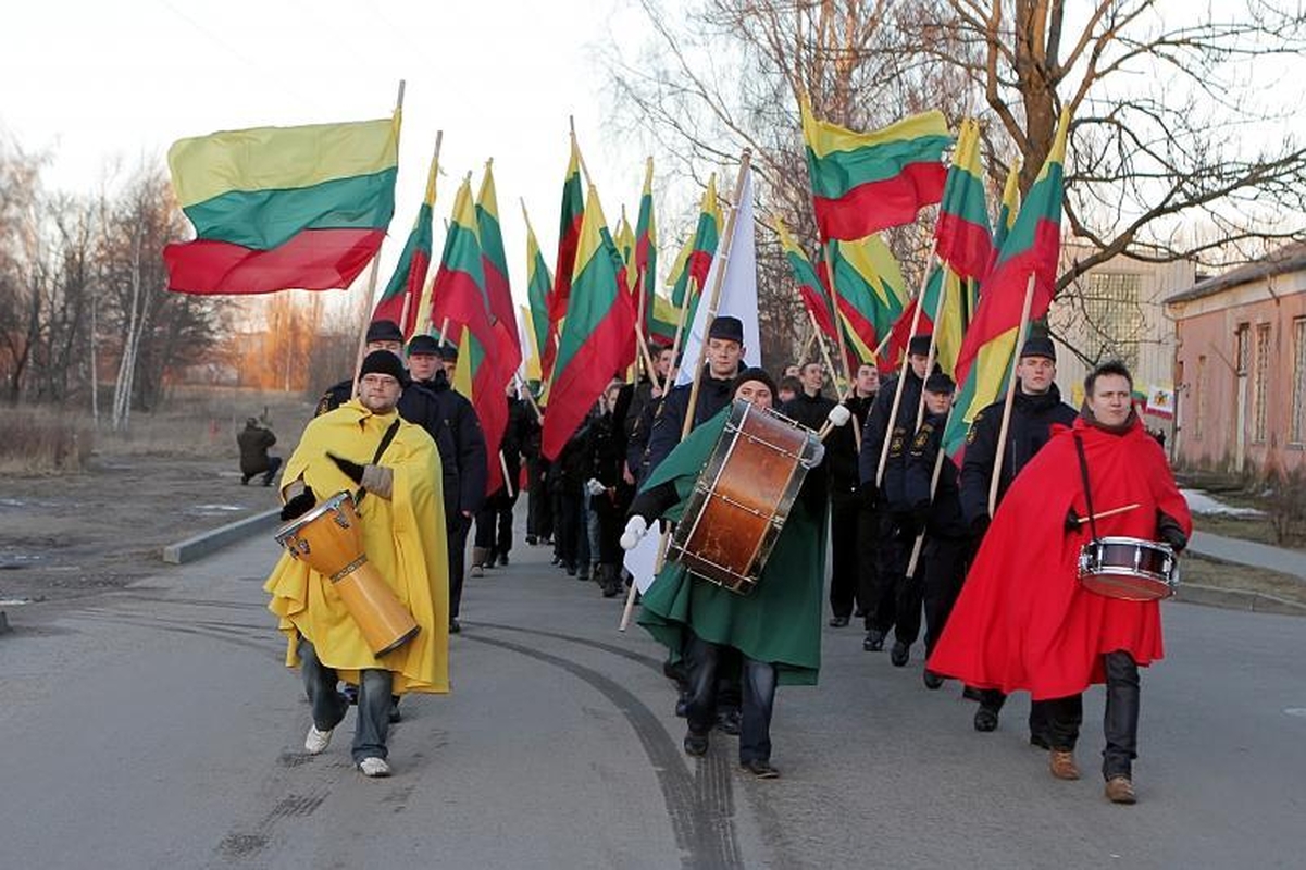 Klaipėda Kovo 11-ąją atšventė triukšmingai
