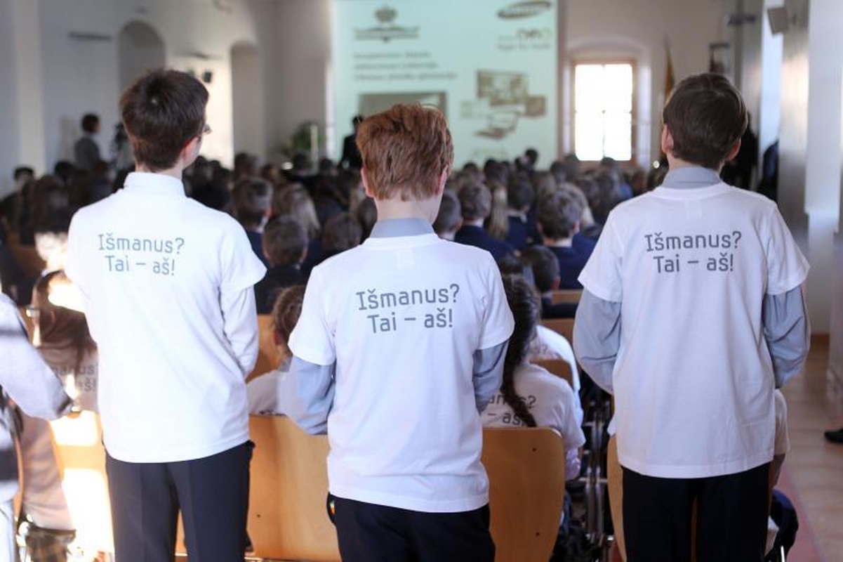 Moksleiviai skubės į pirmą išmaniąją klasę