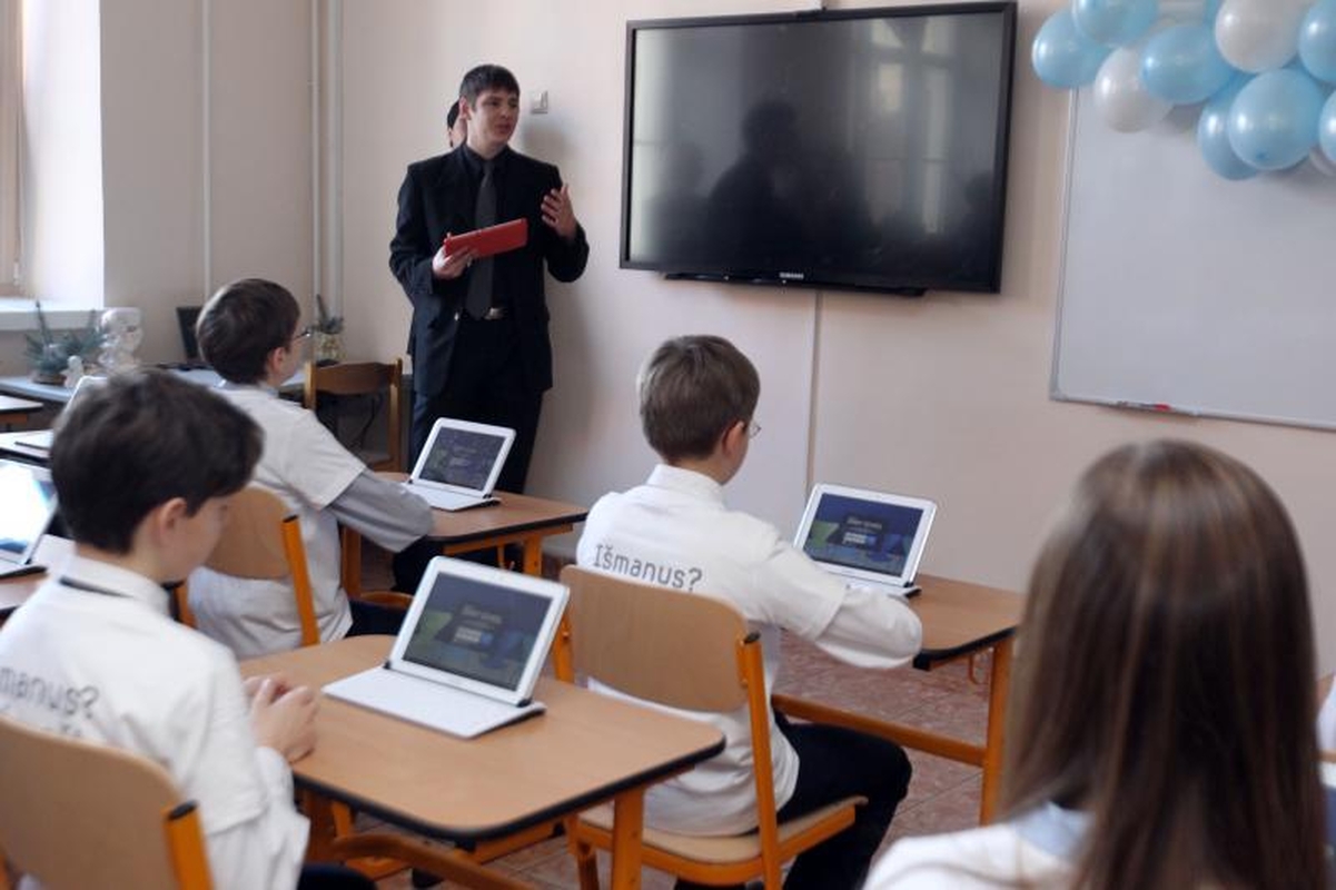 Moksleiviai skubės į pirmą išmaniąją klasę