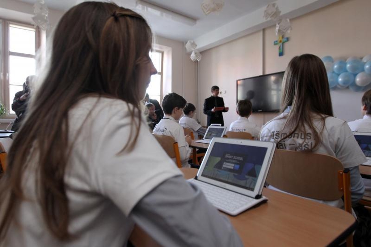 Moksleiviai skubės į pirmą išmaniąją klasę