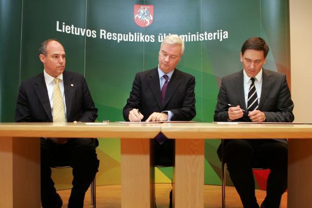 Lietuvos Vyriausybė ir „Barclays“ sukirto rankomis