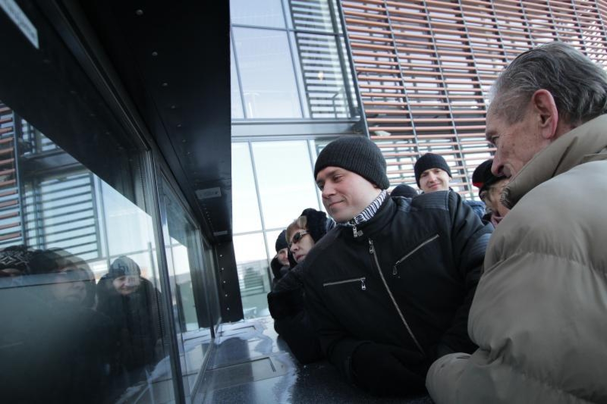 Kaipėdiečiai būriavosi eilėse prie kvietimų į nemokamą renginį 