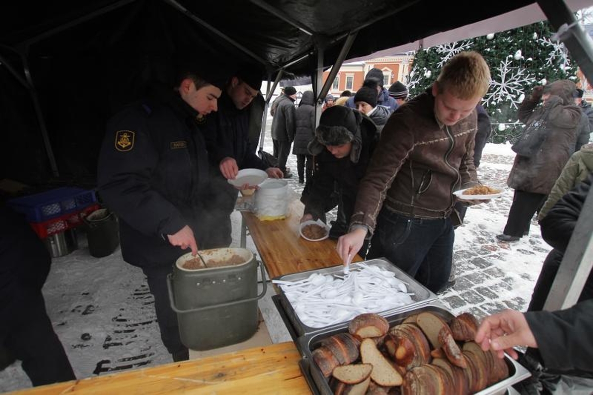 Pūga neatvėsino klaipėdiečių noro paskanauti žuvienės  