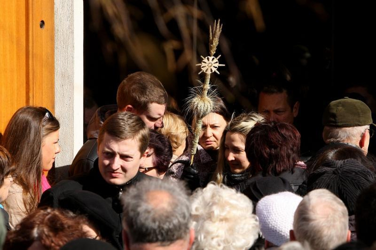Verbų sekmadienis į senamiestį pritraukė minias kauniečių