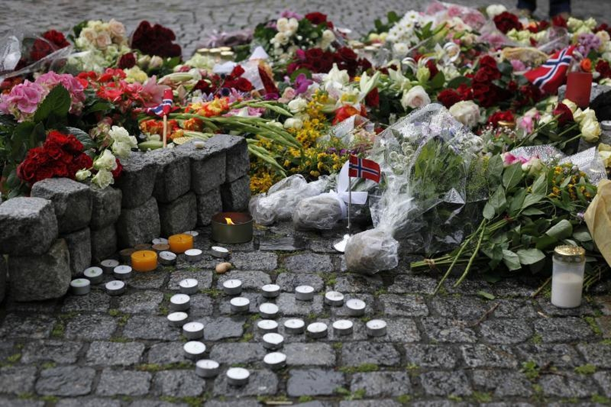 Tragedija Norvegijoje: tarp aukų - sosto įpėdinės įbrolis