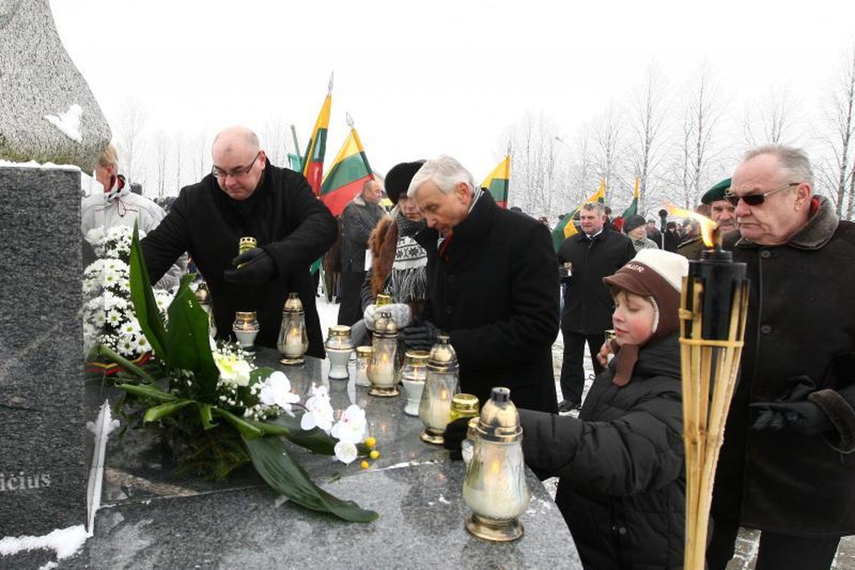 Juragiuose ir Sitkūnuose – atminties laužai