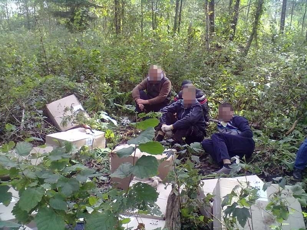 Per upelį permestų cigarečių kontrabandininkai toli nenunešė