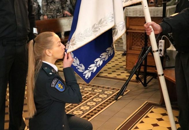 Kauno policijos gretas papildė jauni pareigūnai