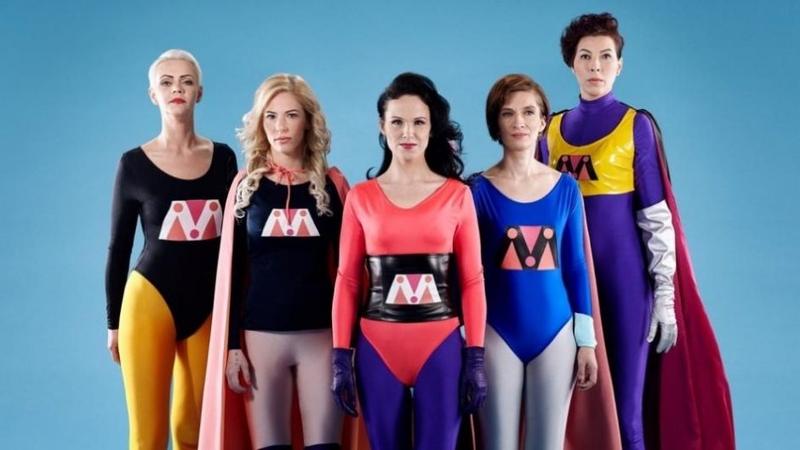 Su smurtu nebesitaikstyti nusprendusias moteris pavertė superherojėmis