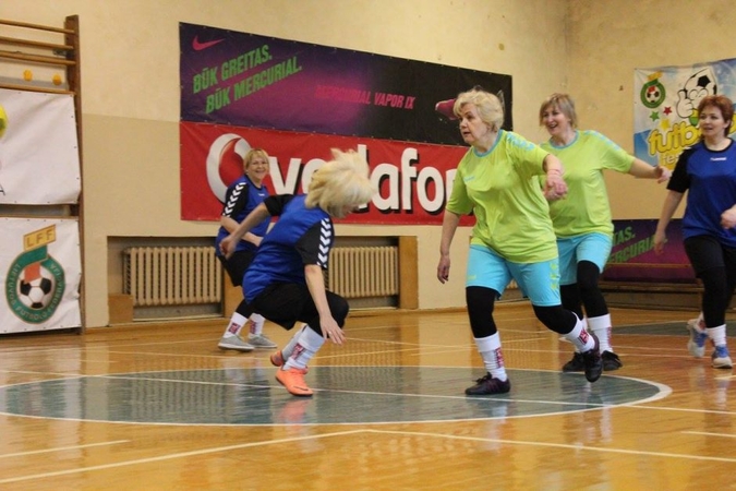 Kauno rajone – močiučių futbolo turnyras