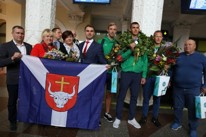 Pasaulio auksas Kauno rajono irkluotojų rankose