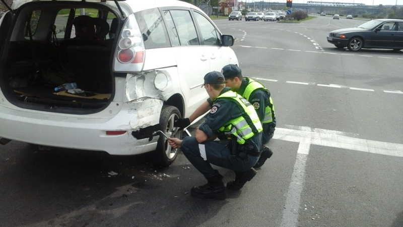 Karaliaus Mindaugo prospekte susidūrė trys automobiliai