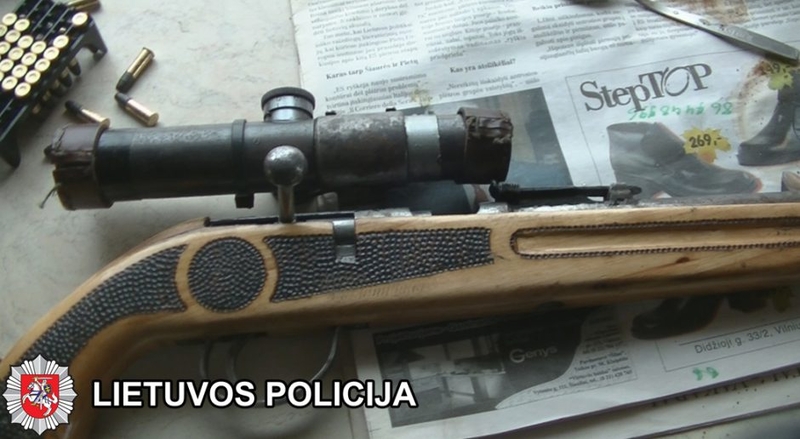 Už sprogdinimą teisto vyro namuose – artilerijos sviediniai ir šaunamieji ginklai