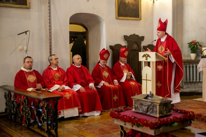 Palaimintasis Teofilius sugrįžo namo