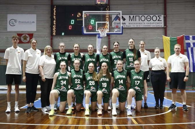 Lietuvos U18 merginų krepšinio rinktinė ruošiasi Europos čempionatui: pasitikrino jėgas su graikėmis