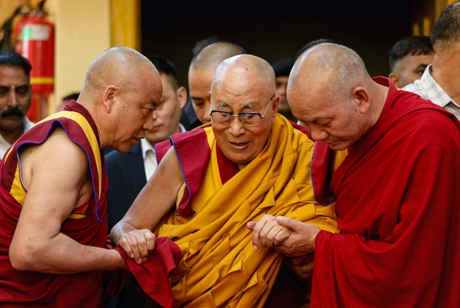 Artėjant Dalai Lamos 90 metų jubiliejui – tibetiečių nerimas dėl ateities