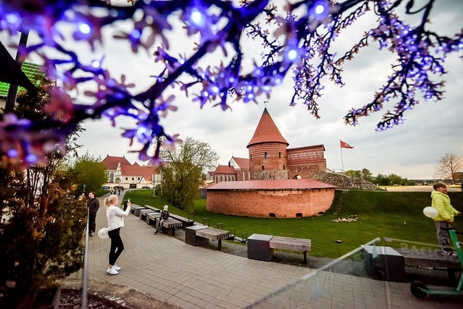 Joninių naktį – muzika, šokiai ir atvira vasaros terasa prie Kauno pilies