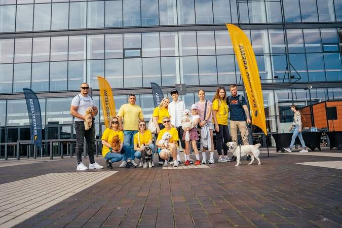 „Švyturio“ arena gimtadienio tortą iškeitė į žygį su keturkojais