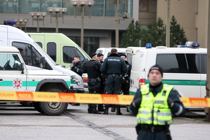 Jau aišku, kas grasino susprogdinti Seimą: jaunas vyras – areštinėje