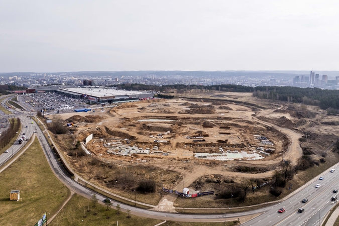 Avulis: Nacionalinio stadiono statyba atnaujinta, aikštelėje technika dirba