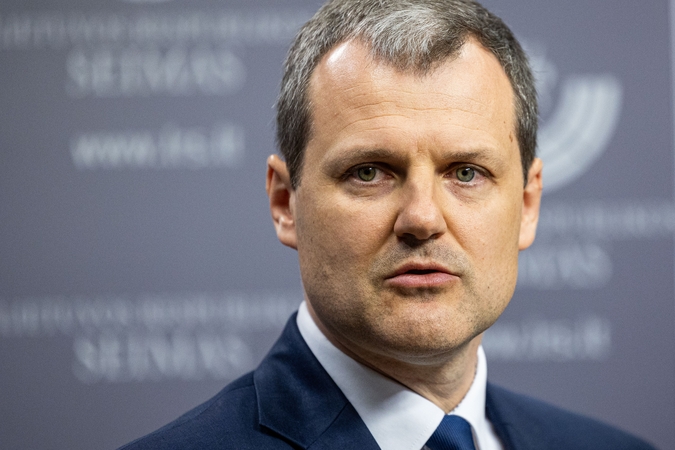 Išskirtinumai: socialdemokratai įsitikinę, kad jų debiutinė valdžioje visos trukmės sesija įeis į istoriją. Tačiau, ko gero, ne tik dėl mokesčių ir pensijų reformų, bet ir dėl G. Palucko verslo peripetijų skandalo.