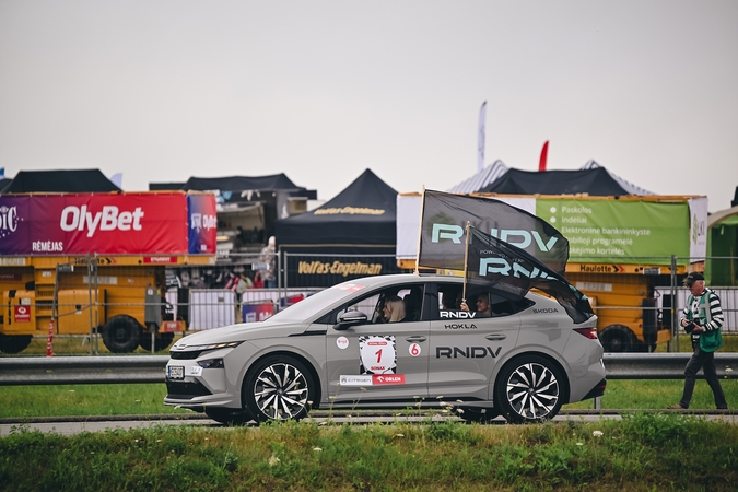 Aurum 1006 km powered by Hankook moterų ralis