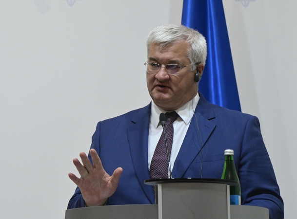 Andrijus Sybiha: Ukraina pakoreguos prieštaringai vertinamą antikorupcinį įstatymą