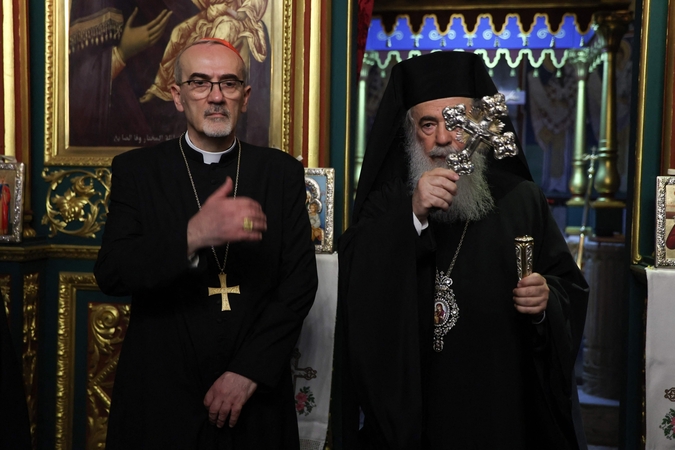Jeruzalės patriarchai surengė retą solidarumo vizitą į Gazos Ruožą po Izraelio smūgio į bažnyčią
