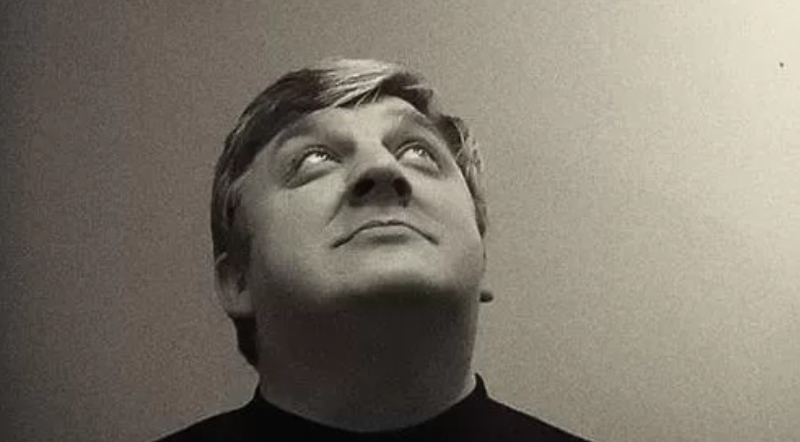 Požiūris: nėra nieko blogiau, nei bendrauti su vaiku taip, lyg jis būtų tik vaikas, buvo įsitikinęs G. Morkūnas. Būtent todėl su skaitytojais apie draugystę, meilę ir mirtį jis kalbėjosi rimtai.