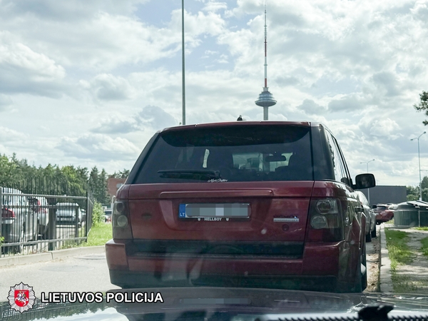 Vilniuje siautėję BMW vairuotojai užsidirbo bylas