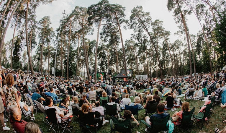 Tradicija: bardų festivalis „Akacijų alėja“ vėl kviečia į Kulautuvą.