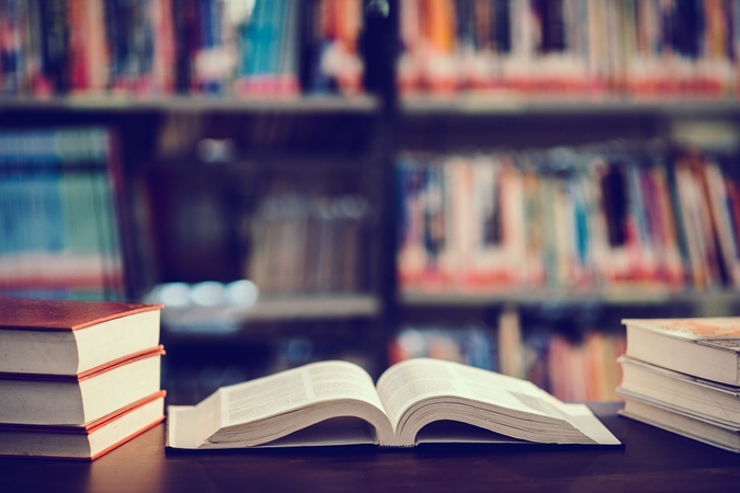 Paaiškėjo, kokios knygos bibliotekose skaitomiausios