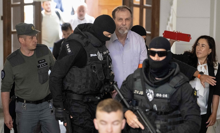 Pernai Slovakijos premjerą pašovęs vyras stojo prieš teismą