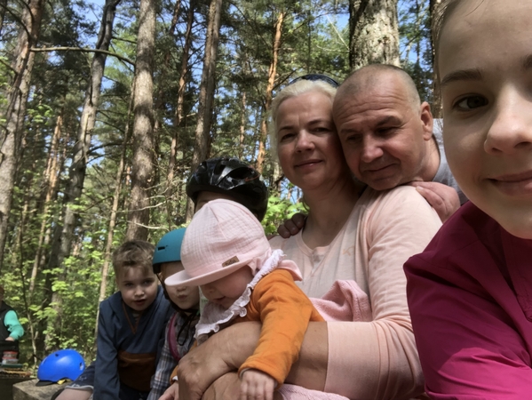 Dėmesys: R. Ruikienė ir jos šeima ne tik nuolatinai globoja du mažylius, bet ir rūpinasi kitais vaikais, kuriems būtina laikina globa. 