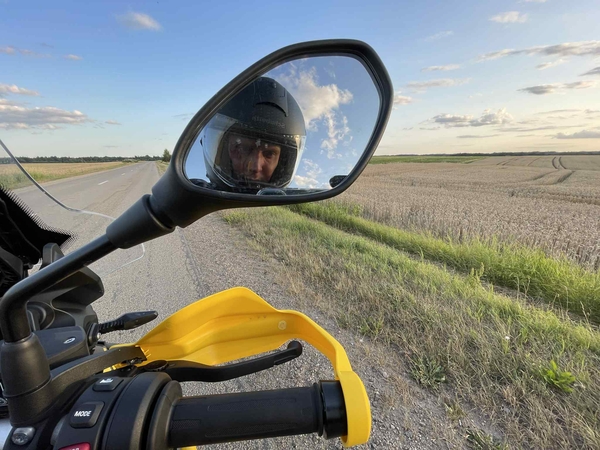 Komfortas: tinkamai parengtas motociklas „ryte ryja“ kilometrus ir nevargina vairuotojo.
