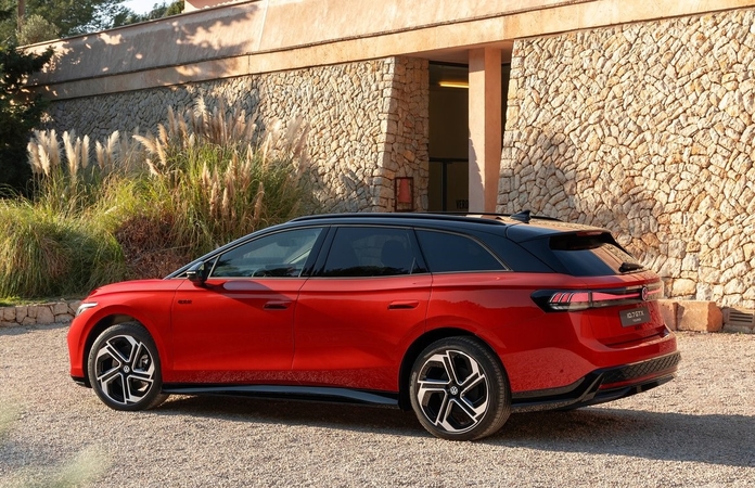 Rinka: „Volkswagen ID.7 Tourer“ mūsų šalyje – tarp paklausiausių elektromobilių.